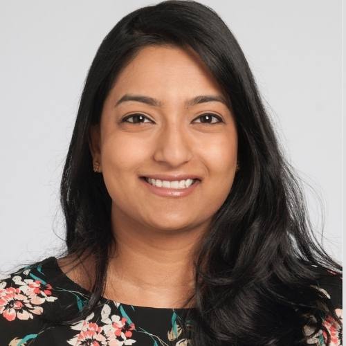 Sruthi Arepalli headshot