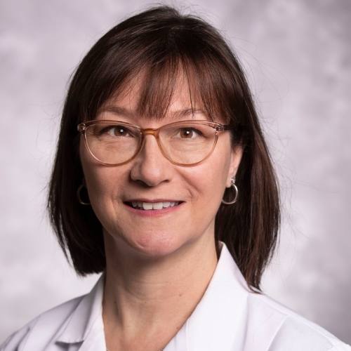 Carrie Cwiak headshot