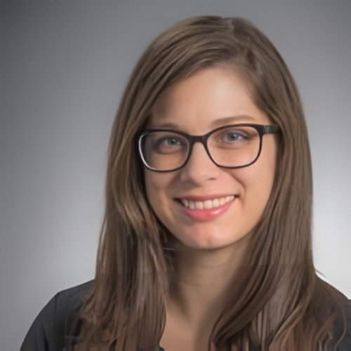 Georgia Davis headshot