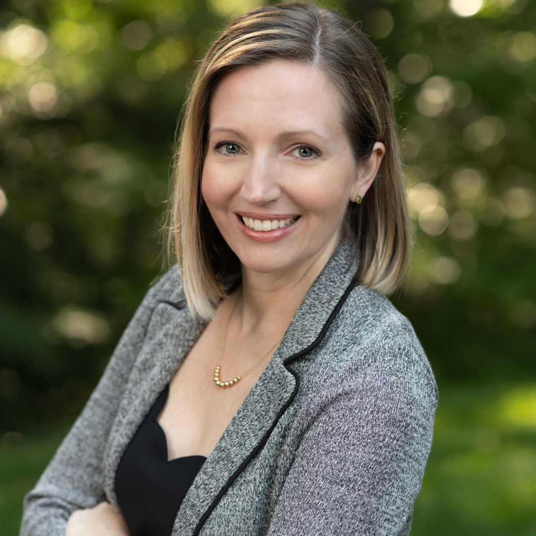 Amanda Gillespie headshot