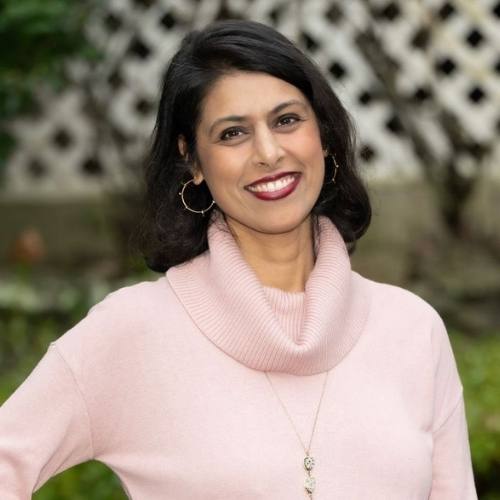 Preeti  Jaggi headshot