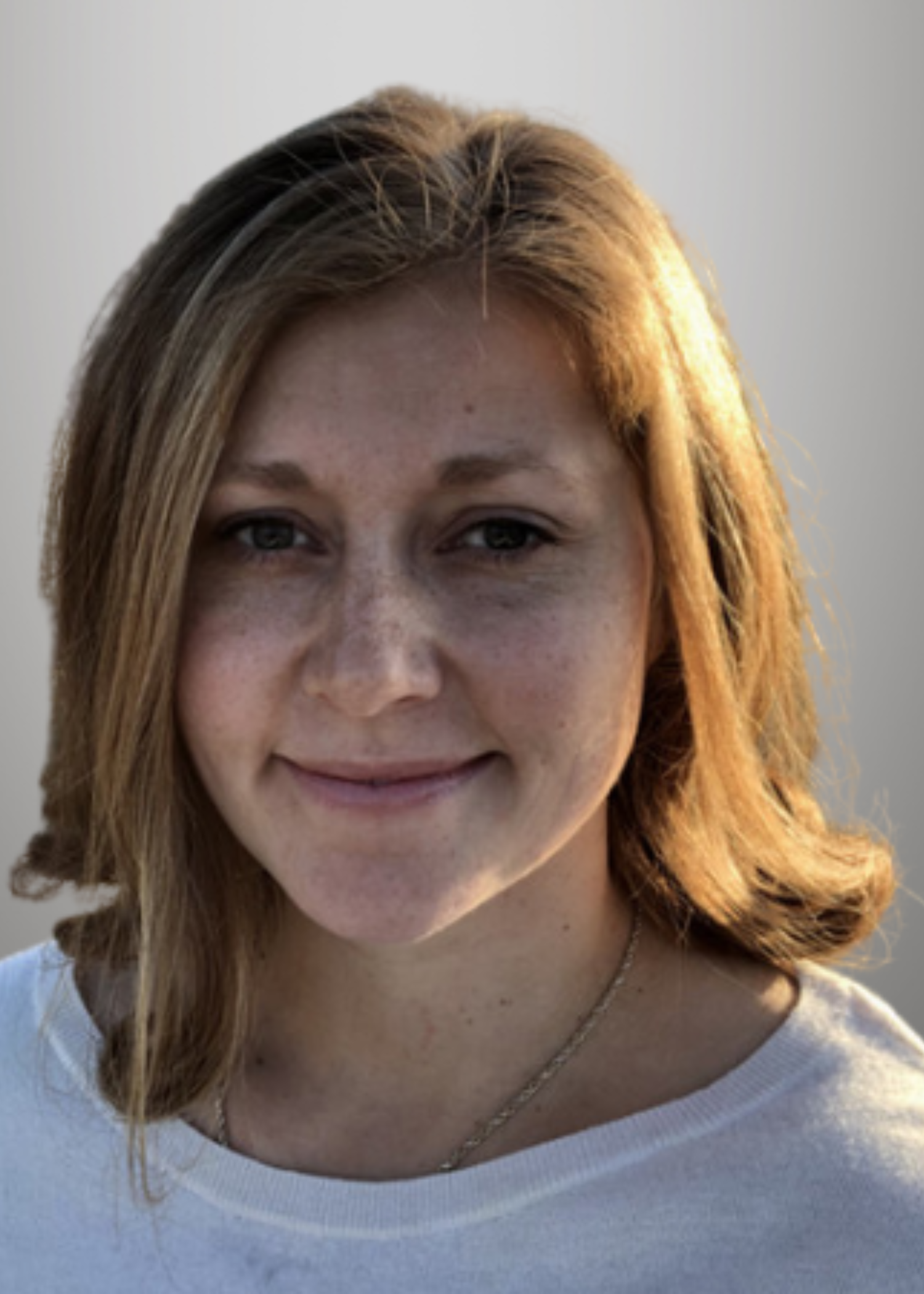 Lauren Collins headshot