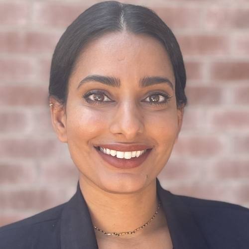 Komal Paladugu headshot