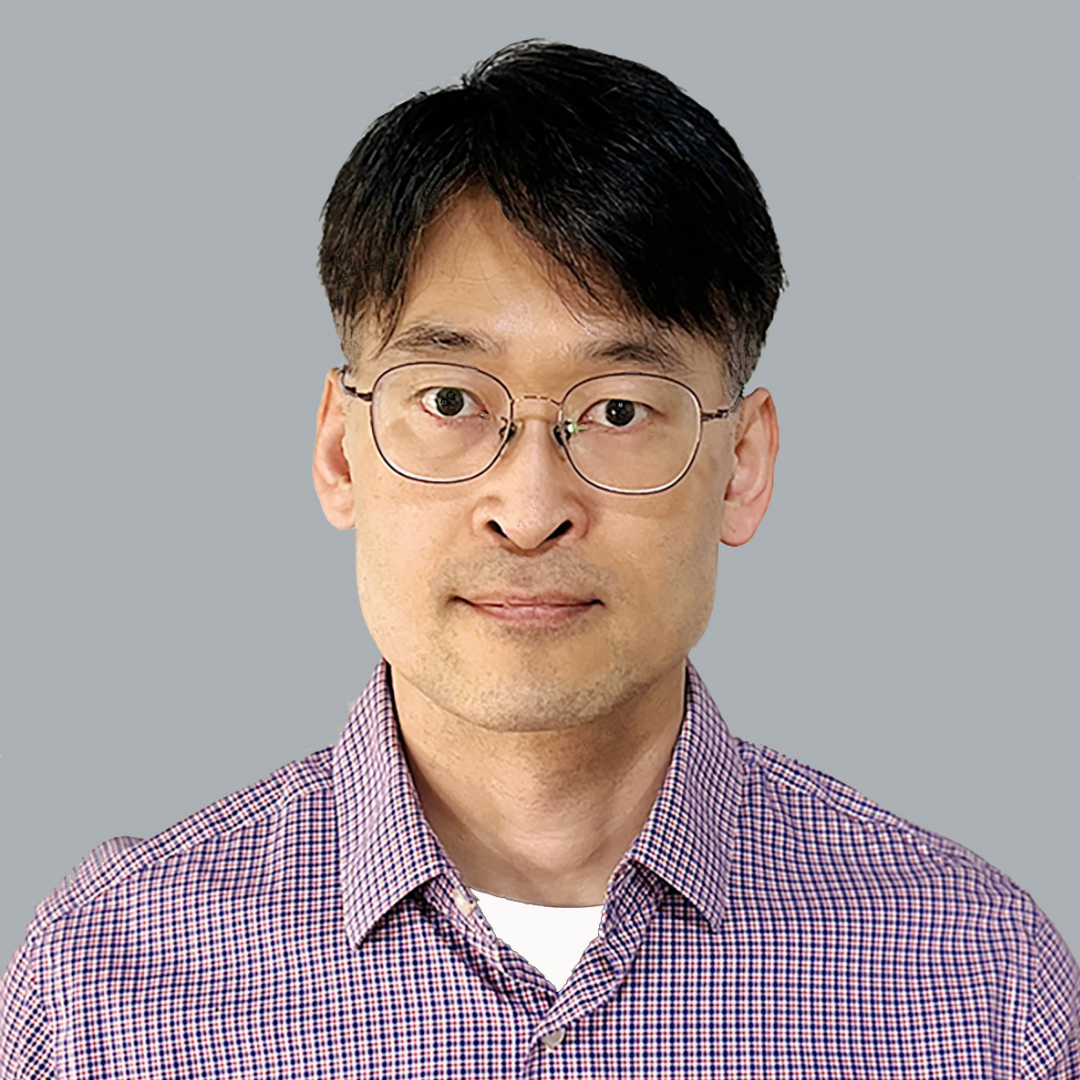 Seong Su Kang headshot