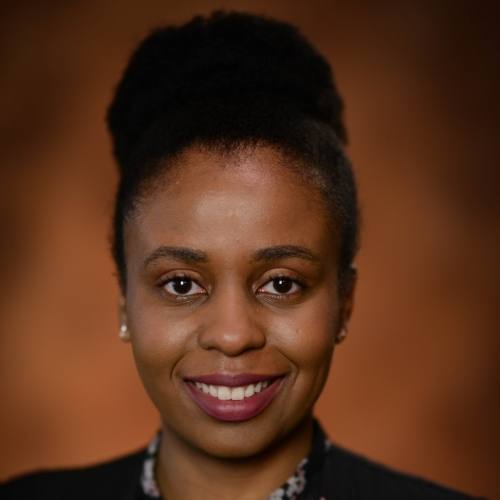 Esther Udoji headshot