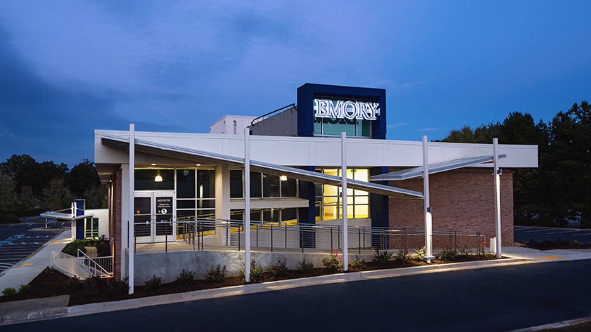 Dunwoody Clinic Image