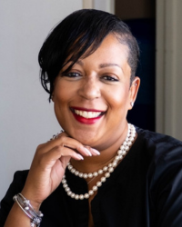 Small portrait photo of Deborah Holt