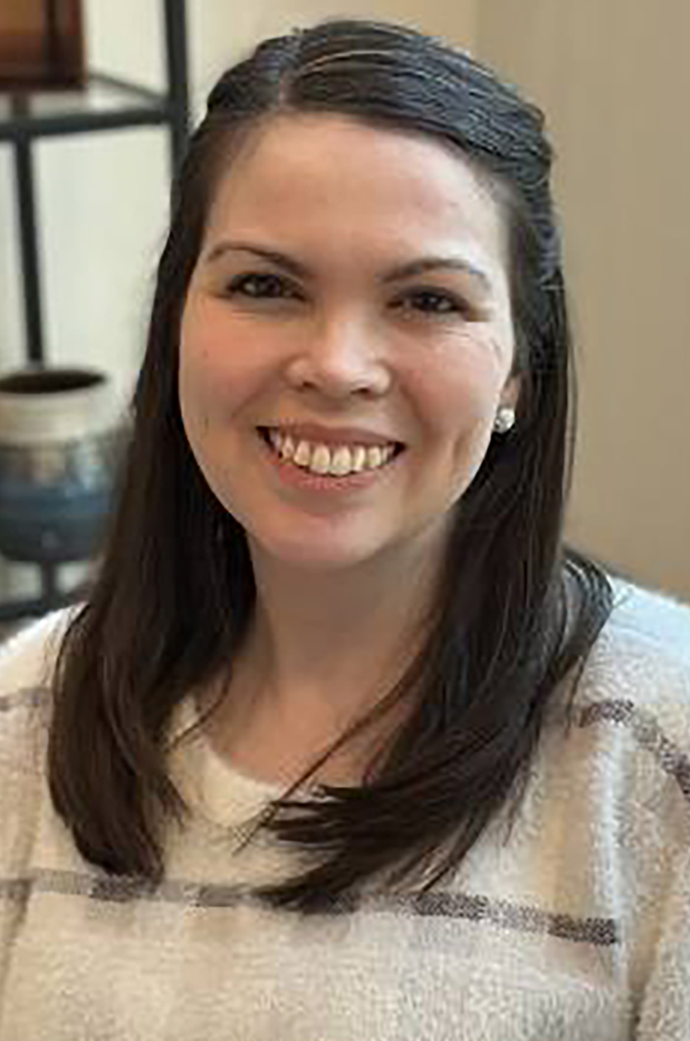 Amanda Mihalik-Wenger headshot