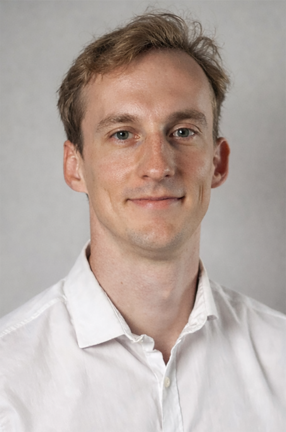 Dr. Quinn MacDougal headshot